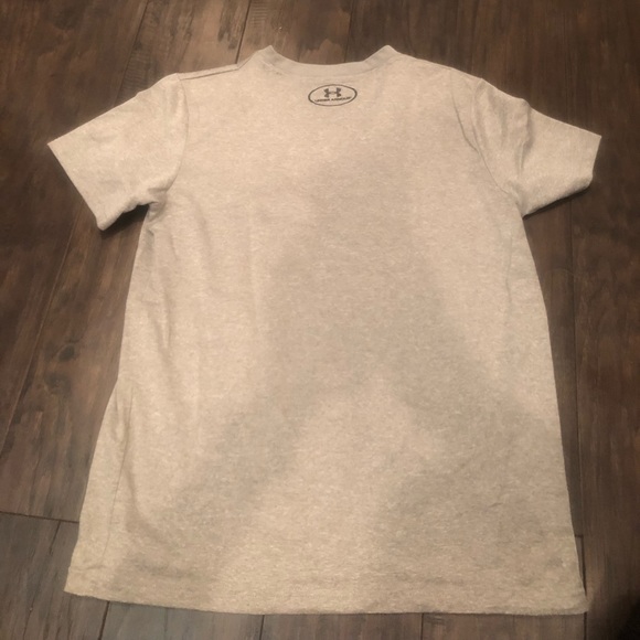 Under Armor t shirt - Picture 2 of 3